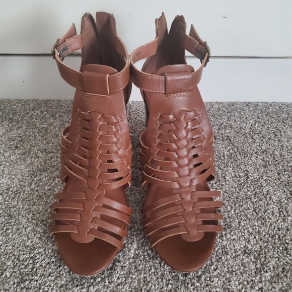 American Eagle Gladiator Block Heel Sandals- Brown Size 9 - Picture 2 of 5